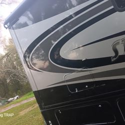 T&L Ultimate Cleaning Solutions - RV WASH AFTER PICTURES