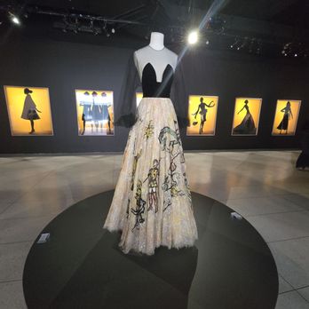 Halo Twenty Eight - Dress on display - Venues & Event Spaces Near Me - New York, New York Halo Twenty Eight - Dress on display - Venues & Event Spaces Near Me - New York, New York