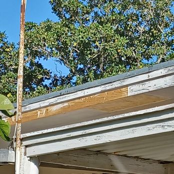 Phenix Remo & Roofing RGV - a view of the roof of a house - General Contractors Near Me - McAllen, Texas