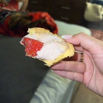Uncle Tetsu - Jnside of strawberry tart - Desserts Near Me - Costa Mesa, California Uncle Tetsu - Jnside of strawberry tart - Desserts Near Me - Costa Mesa, California