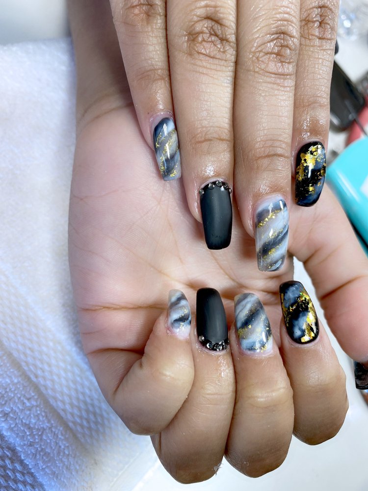 Alex Nails Hair & Spa