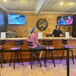 Craft Beer Cellar Waterbury - Beer bar