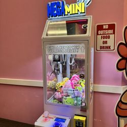 Kawaii Boba Teahouse - Vending machine