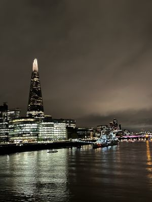 Tower Bridge by null