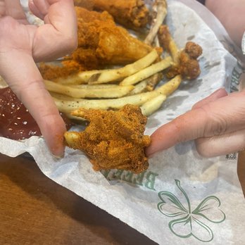 Beef 'O' Brady's - 10 Wings - Pubs Near Me - Spring Hill, Florida