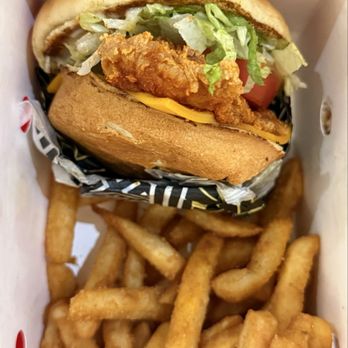 Wallace Chicken - Spicy Deluxe Chicken Sandwich Combo - Chicken Wings Near Me - Walnut, California