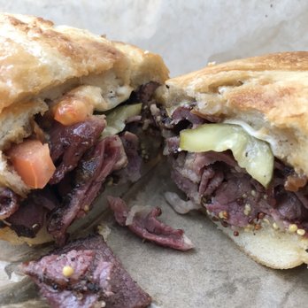 EARL Kakaako - The Drew - Sandwiches Near Me - Honolulu, Hawaii