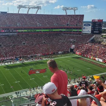 Raymond James Stadium - Stadiums & Arenas Near Me - Tampa, Florida Raymond James Stadium - Stadiums & Arenas Near Me - Tampa, Florida