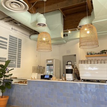 Candor Coffee - Cute Interior - Coffee & Tea Near Me - Renton, Washington