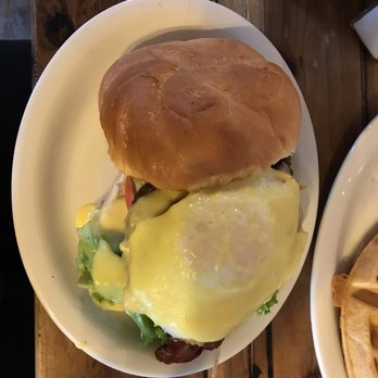 Wild Huckleberry - Bend Burger - Breakfast & Brunch Near Me - Wenatchee, Washington