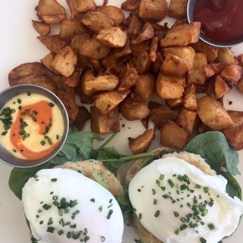 Lighthouse - The Blue Crab Cake Benedict - Breakfast & Brunch Near Me - Newport Beach, California Lighthouse - The Blue Crab Cake Benedict - Breakfast & Brunch Near Me - Newport Beach, California