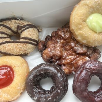 Luke’s Dixie Donuts & Fried Chicken - Samoan, apple fritter, key lime , guava, chocolate and red velvet. - Donuts Near Me - Jupiter, Florida Luke’s Dixie Donuts & Fried Chicken - Samoan, apple fritter, key lime , guava, chocolate and red velvet. - Donuts Near Me - Jupiter, Florida