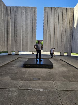 John F. Kennedy Memorial Plaza by null