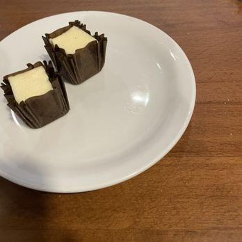 Honeybear Cafe - Cheesecake - Breakfast & Brunch Near Me - Chicago, Illinois