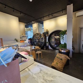 Vesta Chocolate - Coffee & Tea Near Me - Upper Montclair, New Jersey
