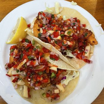 Vista Del Mar - Firecracker shrimp tacos - Bars Near Me - Eureka, California