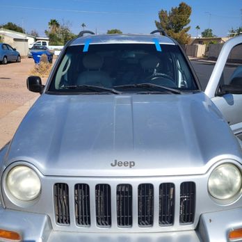 Smith's Autoglass - Auto Glass Services Near Me