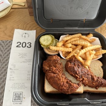 Dave's Hot Chicken - Chicken Shop Near Me - Escondido, California Dave's Hot Chicken - Chicken Shop Near Me - Escondido, California