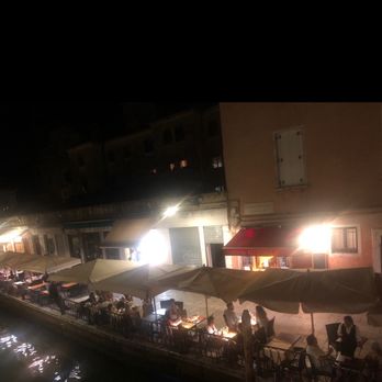 Ali d'Oro - Restaurant and server in blue - Trattorie Near Me - Venezia, VE Ali d'Oro - Restaurant and server in blue - Trattorie Near Me - Venezia, VE