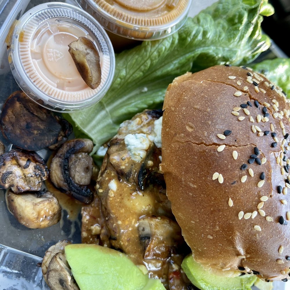Barney's Gourmet Hamburgers - Voodoo Burger (replaced bacon with avocado) - Burgers Near Me - Berkeley, California