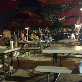 Barefoot Beach Cafe - Outdoor patio eating with a beautiful view of the beach and skyline. Live music this evening as well - Breakfast & Brunch Near Me - Honolulu, Hawaii Barefoot Beach Cafe - Outdoor patio eating with a beautiful view of the beach and skyline. Live music this evening as well - Breakfast & Brunch Near Me - Honolulu, Hawaii