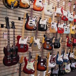 Dietze Music Briarhurst - Waverly-NE- Guitar-Store