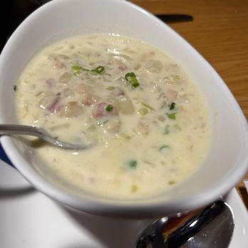 Hank's Oyster Bar, Old Town - Clam Chowder - Seafood Near Me - Alexandria, Virginia Hank's Oyster Bar, Old Town - Clam Chowder - Seafood Near Me - Alexandria, Virginia
