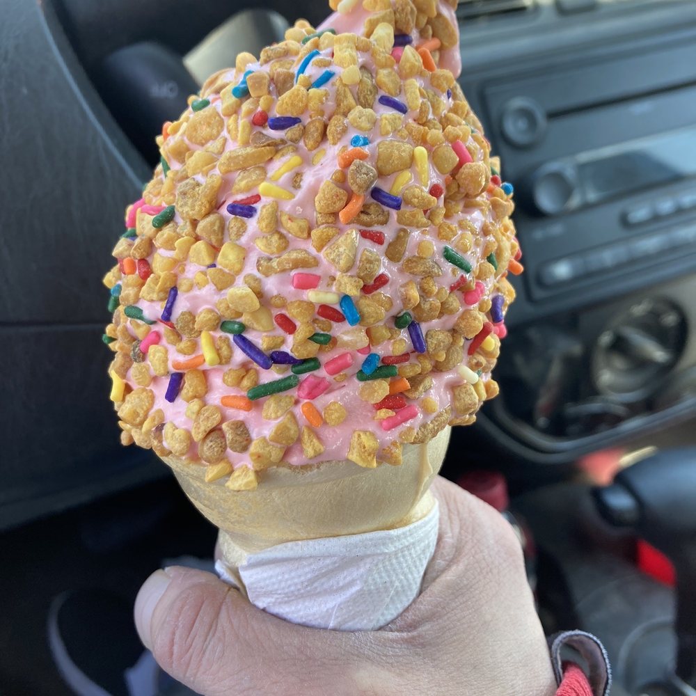 Dari-Dip - Twinkle Sprinkle Ice Cream Cone - Ice Cream & Frozen Yogurt Near Me - Portage, Indiana