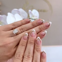 Green Nail Bar - Gel builder with design