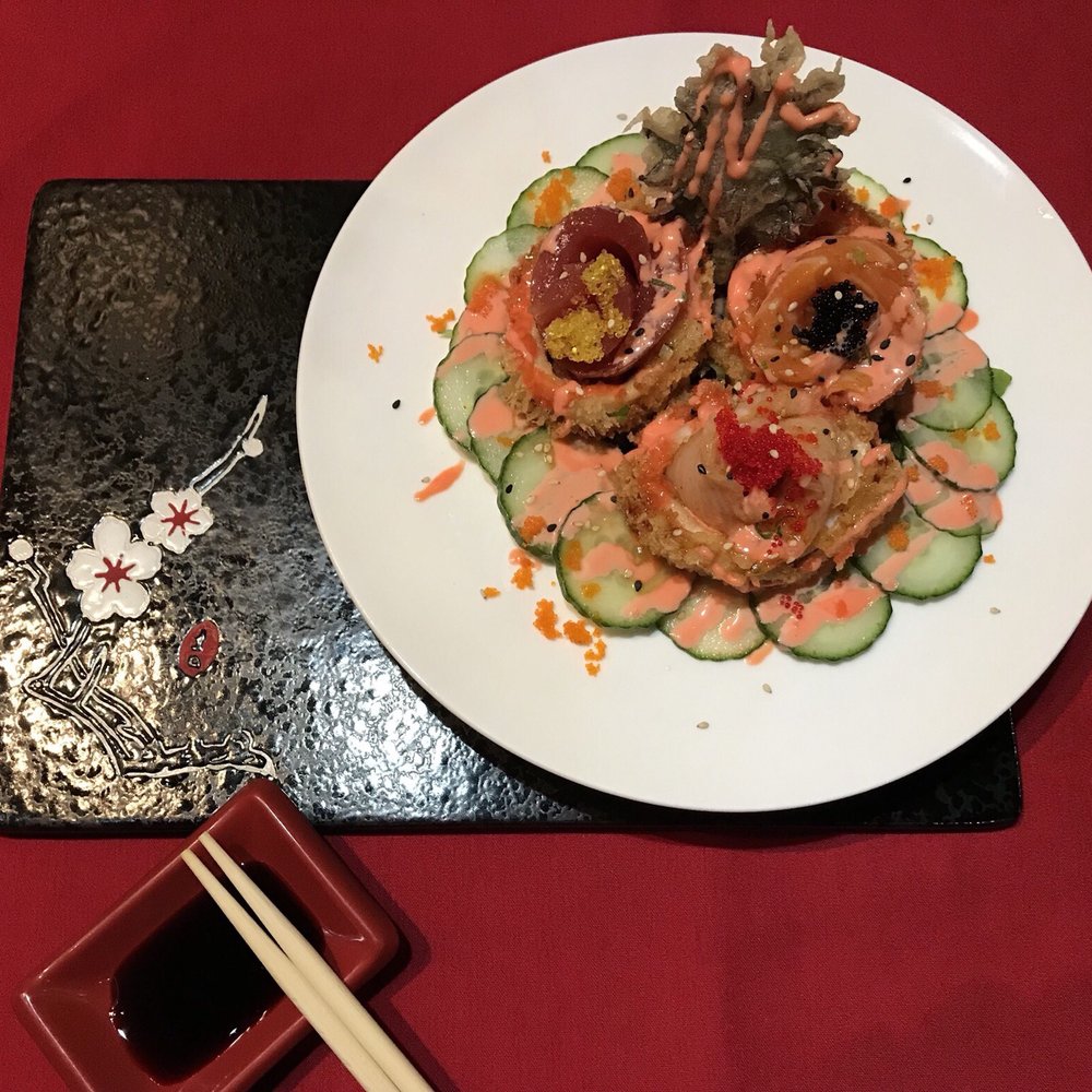 Hinode - Chef's Special - spicy kobachi tuna, salmon & yellowtail wrapped with panko tempura squid - Japanese Near Me - Oviedo, Florida Hinode - Chef's Special - spicy kobachi tuna, salmon & yellowtail wrapped with panko tempura squid - Japanese Near Me - Oviedo, Florida