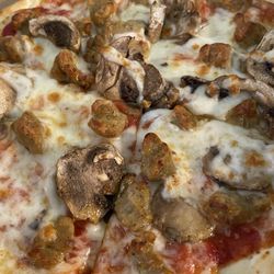 Lost Pizza - Sausage mushroom thin crust pizza