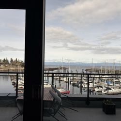 Nanoose Bay Cafe - Great view of the harbour