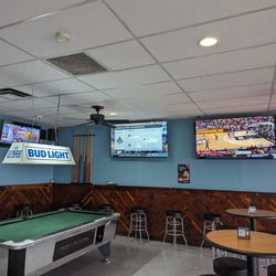 JJs Eastside Tavern - Pool Tables, Darts, Games