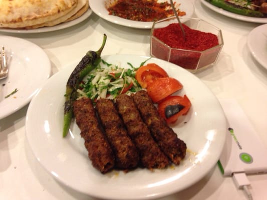 İmam Çağdaş Kebap Ve Baklava Salonu by null