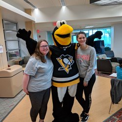 Robert Morris University Library - Iceburgh visits the Library.