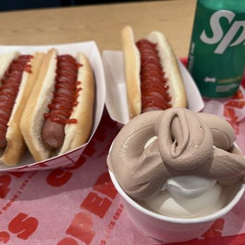 Copper's Dog House - Classic Hot Dog   Sprite   Large Dish - Hot Dogs Near Me - Kalamazoo, Michigan