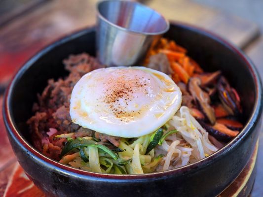 Hungry Crowd by null