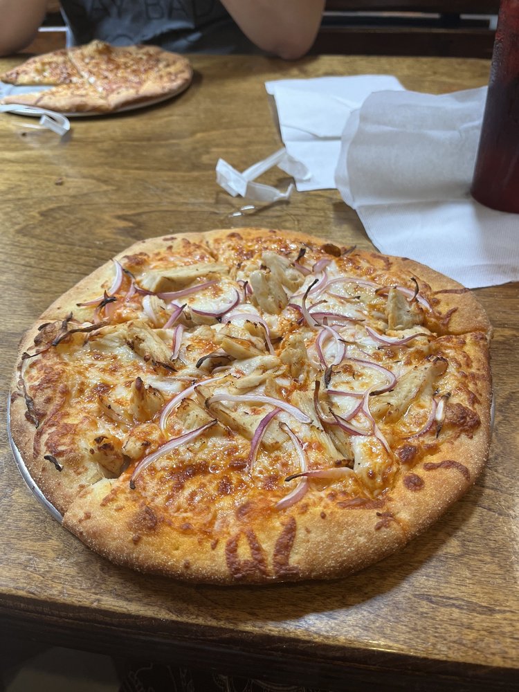 HIGHLANDS PIZZA PLACE Updated July 2024 14 Reviews 365 Main St