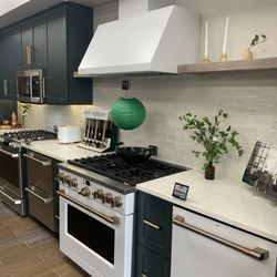 Gerhard's Appliances - Cafe Matte white, Cafe Matte Black and Cafe Stainless collection on display in Doylestown