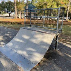 Bay Minnette Skateboard Park - Ramp