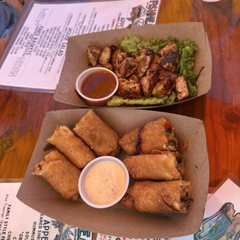 Fish Heads Bar and Grill - Tuna Bites and Southwest Egg Rolls - American Near Me - Nags Head, North Carolina