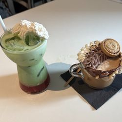 De Oscuro A Claro - Strawberry matcha and nutella cappucino