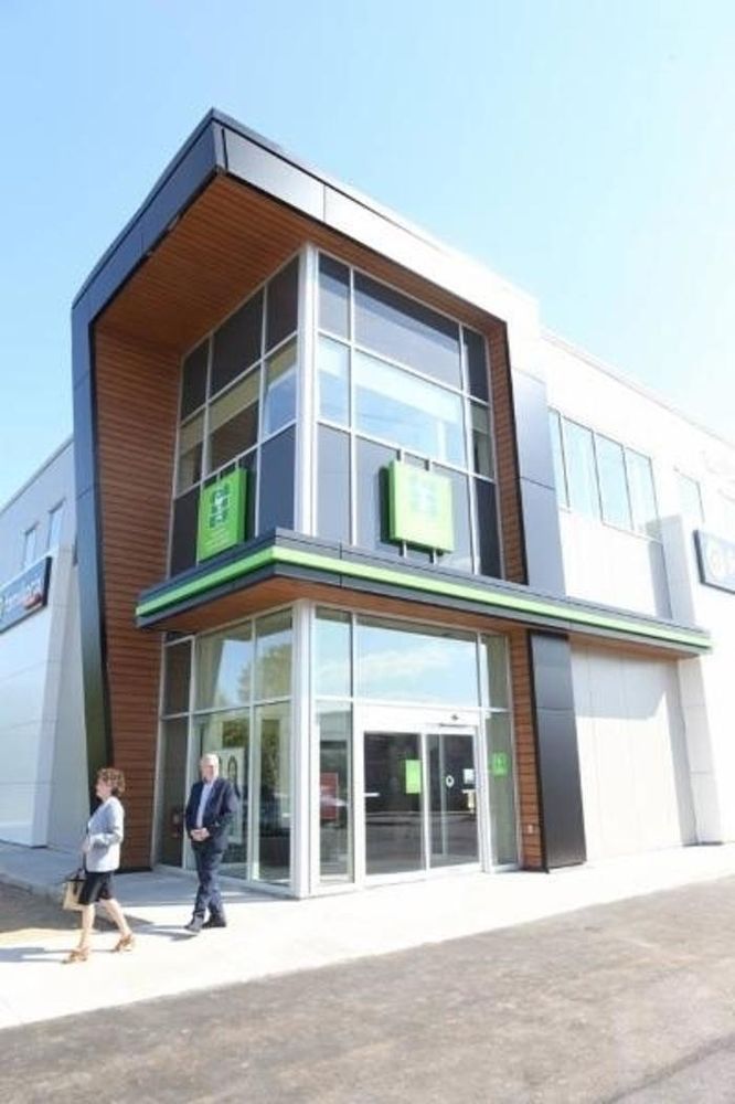 FAMILIPRIX EXTRA Updated September 2024 14 Photos 6515 Rue des