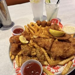 The Saucy Shrimp - Omg awesome!!!!!!!!
