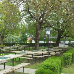 Gasthaus Niederberger - The seating area in the patio
