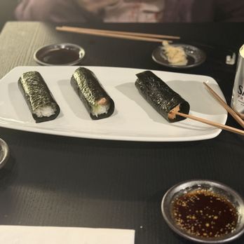Norinori - Sushi hand rolls left to right monkfish liver, spicy salmon and spicy hamachi. - Japanese Near Me - Brookline, Massachusetts