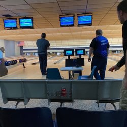 Edgewood Lanes - Small but friendly bowling center.