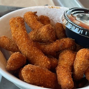 California Fish Grill - Calamari - Seafood Near Me - Glendale, California California Fish Grill - Calamari - Seafood Near Me - Glendale, California