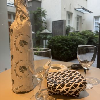 Hôtel Alfred Sommier - View from patio first floor room - Hotels Near Me - Paris, 75