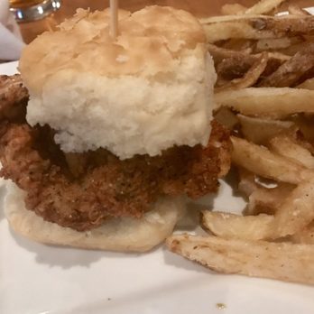 Ridgewood Kitchen & Spirits - Delicious Chicken & Biscuit sliders - New American Near Me - Concord, Ohio